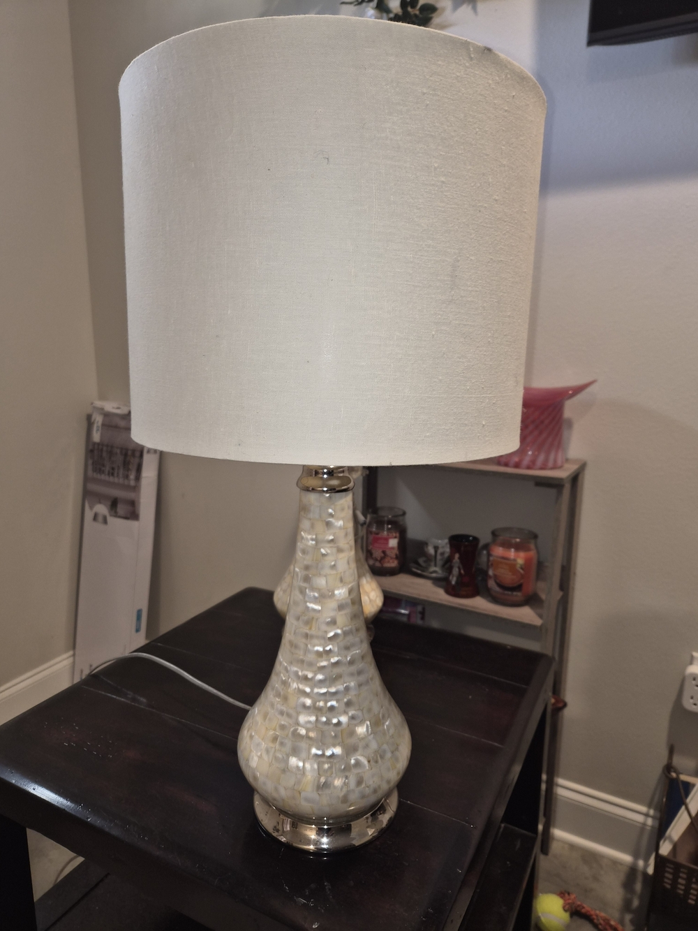 Jonathan Y JYL2047A Nala Mother of Pearl Table Lamp 26 In Coastal Oyster Shell